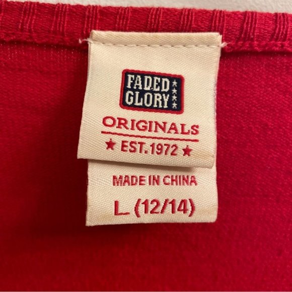 Faded Glory cropped v-neck 1/2 sleeve red cardigan button detail. Women's 12-14 - Picture 4 of 6